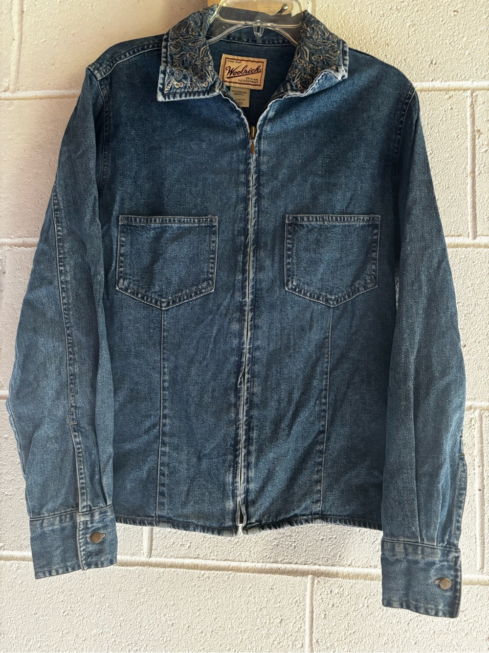 Woolrich women’s Blue Denim Zip Jacket with Embroidered Collar